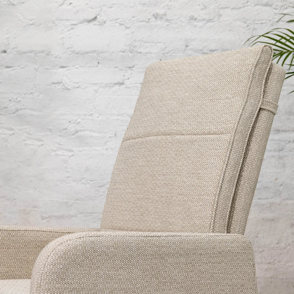 barths Riga – Relaxsessel mit Fußhocker Sand