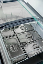 Speiseeisvitrine mit Glasaufsatz – 6 x 5 L – 273 L – inkl. Eisschalen