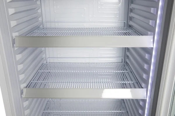 Gastro-Cool DC400 Getränkekühlschrank 400 Liter mit Werbedisplay weiß/weiß, LED