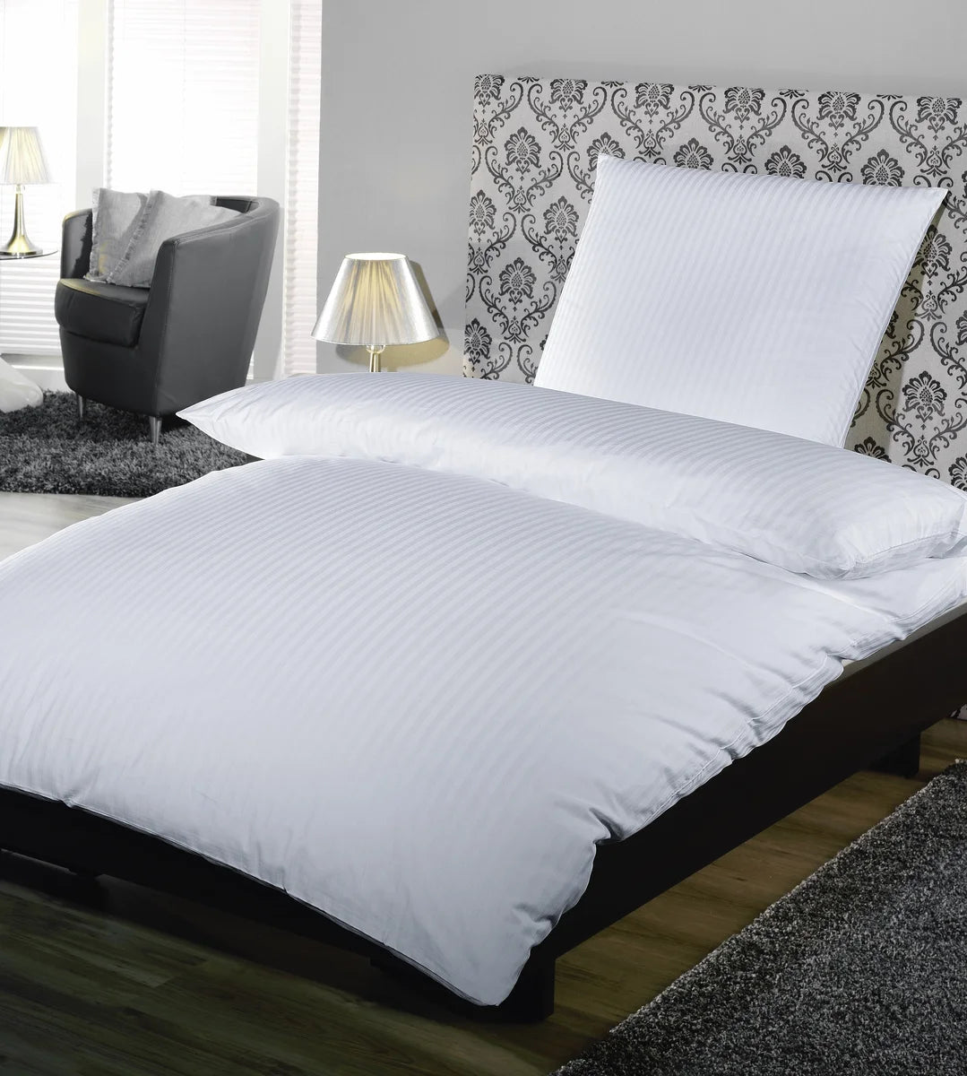 Kopfkissenbezug, Satin Feinstreifen 10 mm - 80 x 80 cm + 20 cm HV