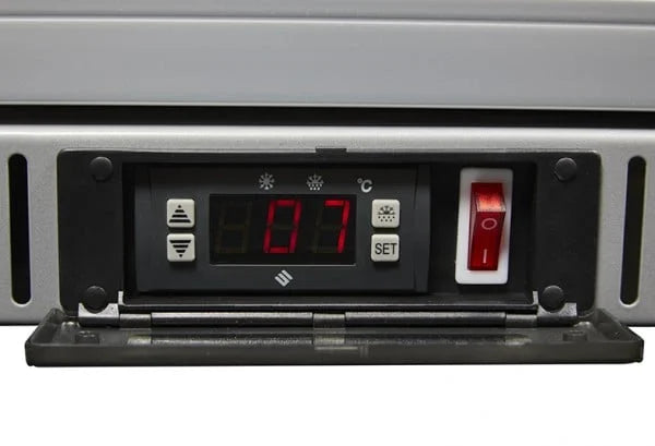 Gastro-Cool Barkühlschrank 128 Liter silber, LED, unterbaufähig