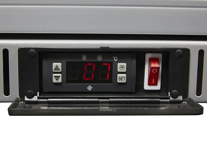 Gastro-Cool UC300 Barkühlschrank 330 Liter Schiebetüren silber, LED, unterbaufähig