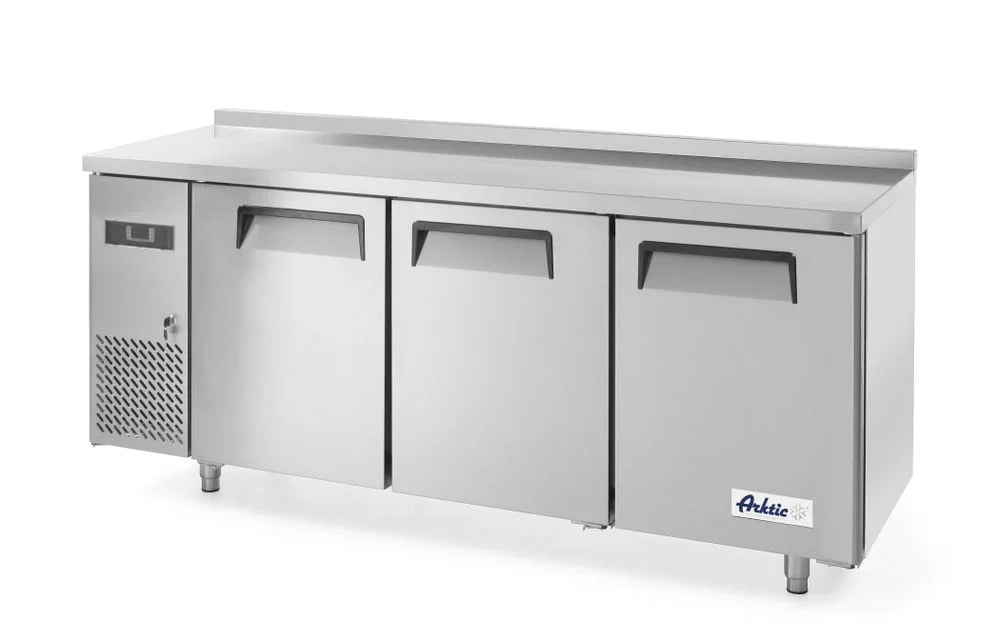 Kitchen Line Tiefkühltisch- dreitürig 390 Liter