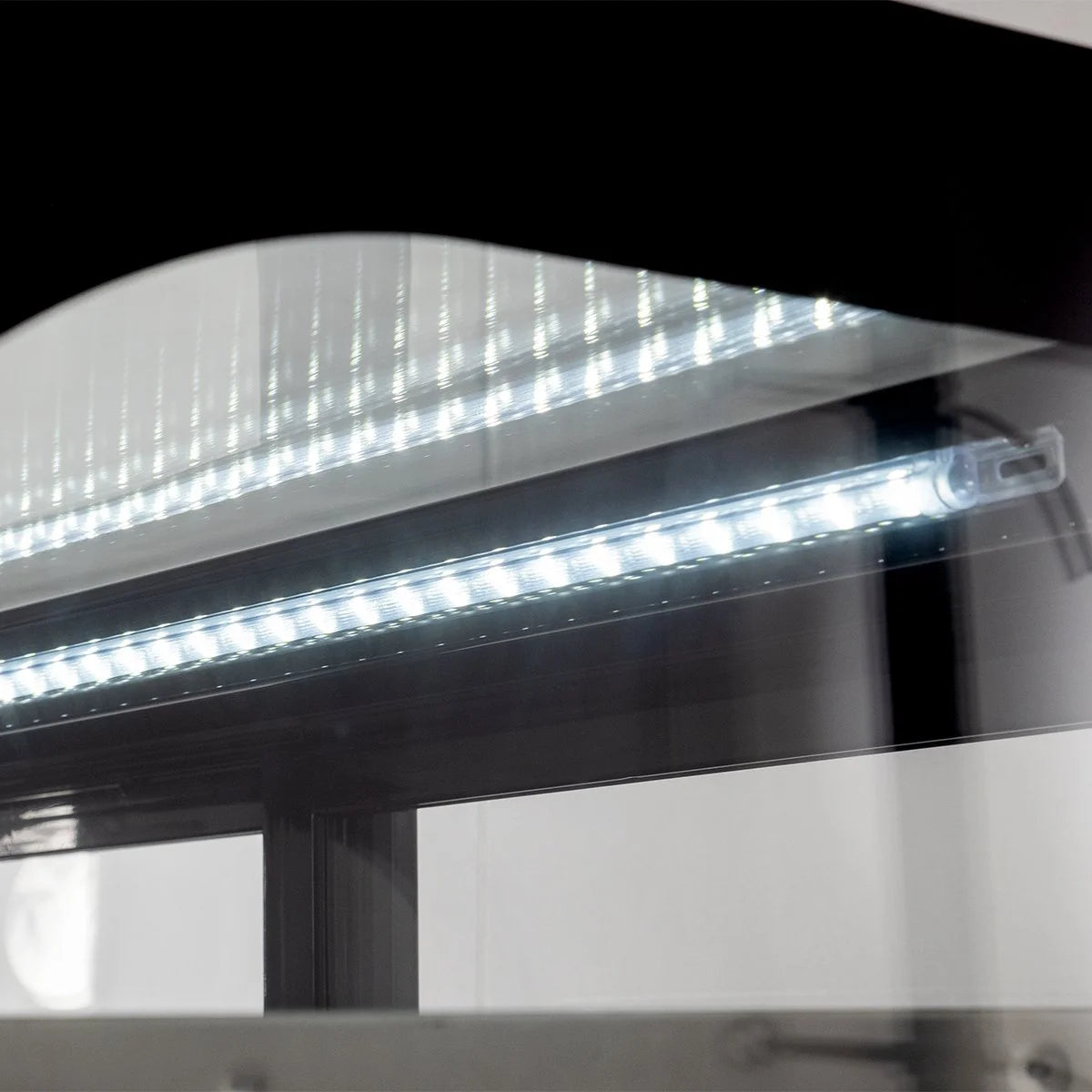 Kühlvitrine ECO 160 Liter, 880 mm, mit LED-Beleuchtung und 2 Ablagen