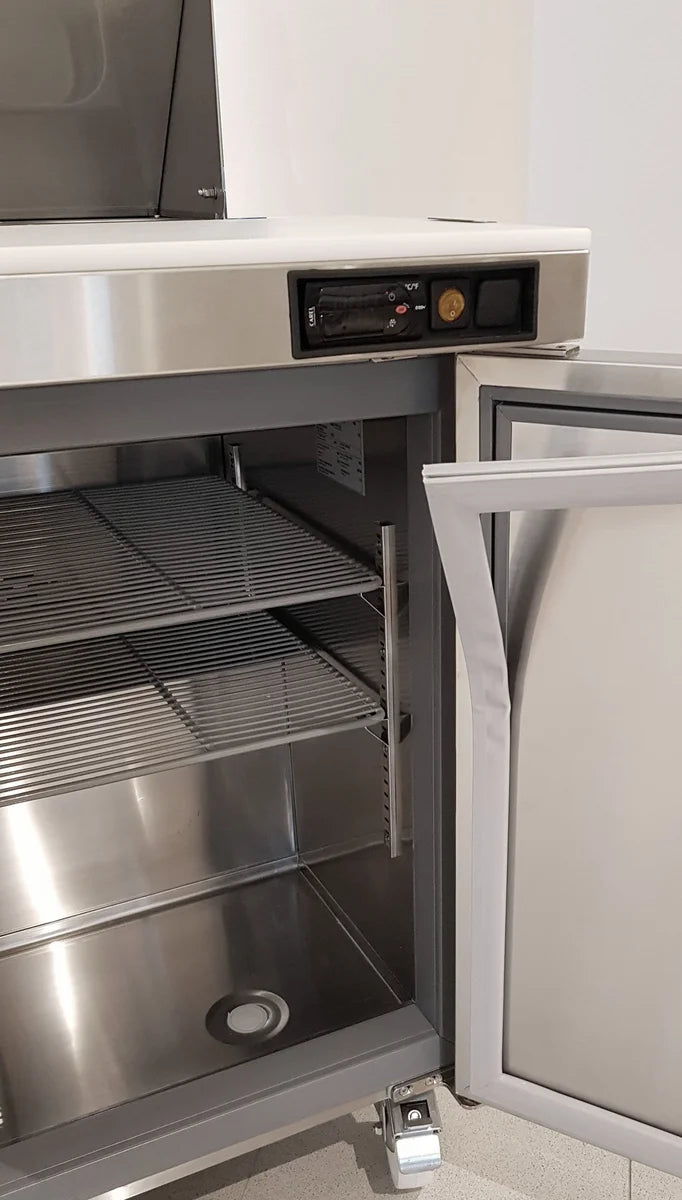 Coreco Saladette US Range 1200 - 2/0 mit Glasaufsatz