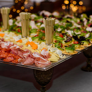 
Buffet Catering 300x300 7d8a062f 94eb 46e5 af49 13ea91023b81